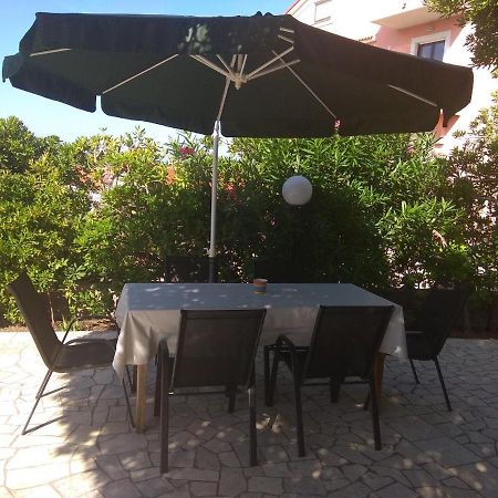 Apartmani Andela I Mladen Debelic Rab Town Exterior foto