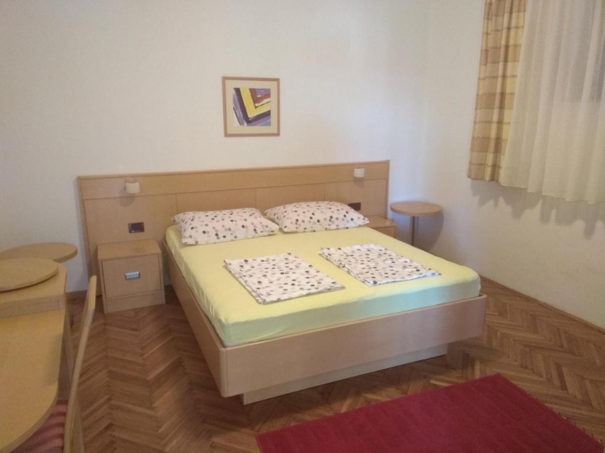 Apartmani Andela I Mladen Debelic Rab Town Exterior foto