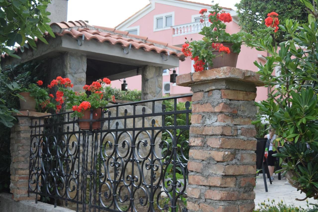 Apartmani Andela I Mladen Debelic Rab Town Exterior foto